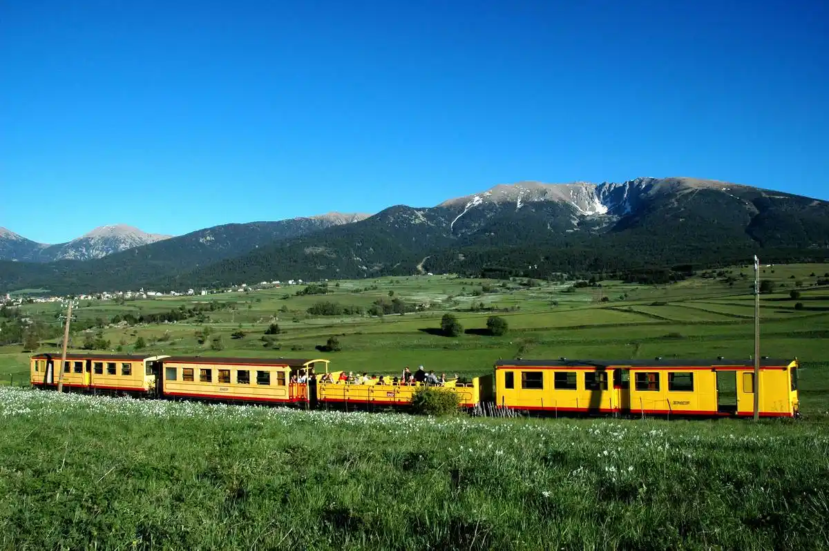 Vue panoramique plateau de Cerdagne depuis Font-Romeu